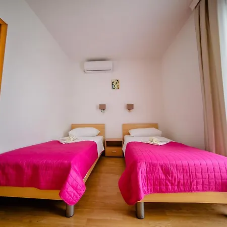 Guest house Pansion Milena I Mario