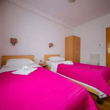 Pansion Milena I Mario Guest house *