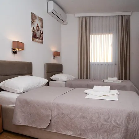 Guest house Pansion Milena I Mario 3*